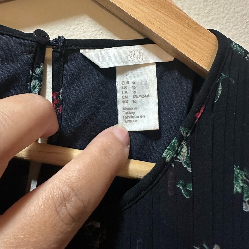 H&M Long Chiffon Floral Dress - Picture 5 of 6